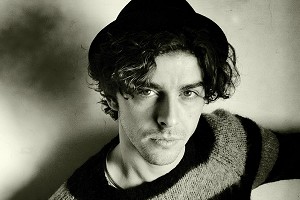 foto di michele riondino